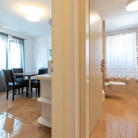 Amigos Guest house Podstrana